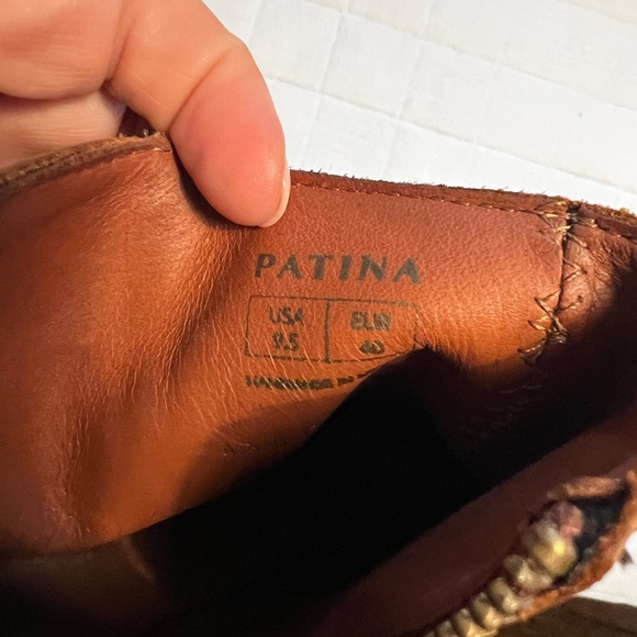 Portland Leather Brown Ankle Boots with Sleek Design - Picture 3 of 6